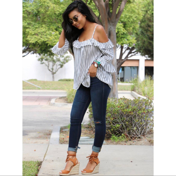 NEW Sneak Peek Nasty Gal Distressed Skinny Jean - Picture 2 of 3